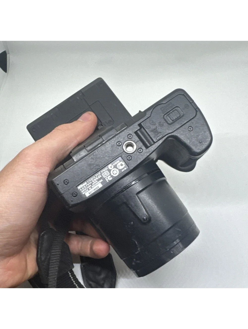 Nikon comes battery